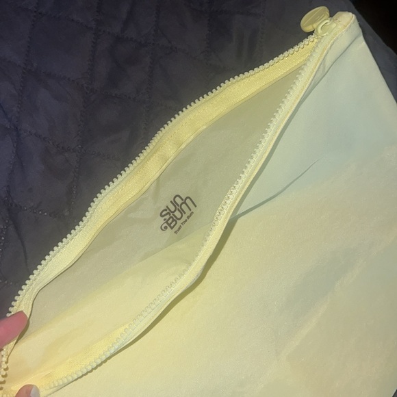 Bundle - Picture 4 of 4